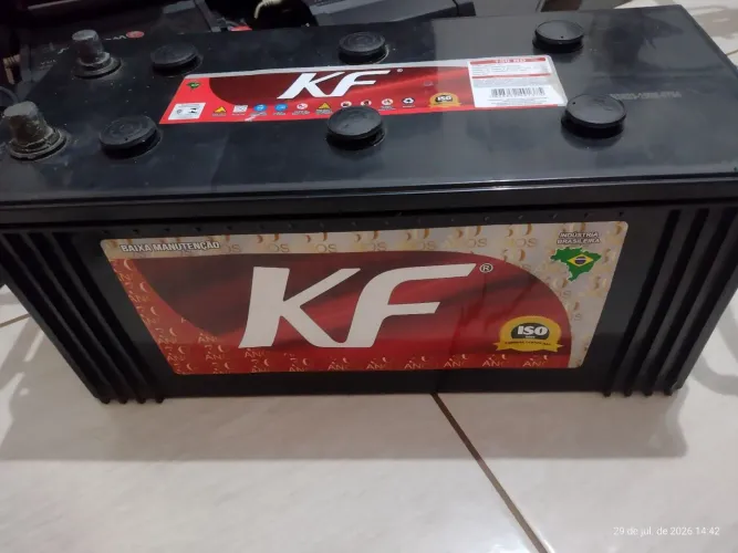 Vende se bateria 150 amperes