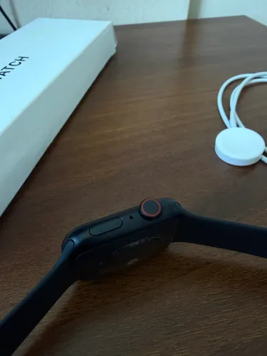 Apple Watch SE 2 (GPS + CELULAR) muito novo