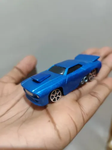 Carrinhos Miniaturas