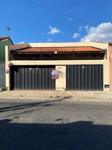Casa para Aluguel no Centro de Teresina (PI) | 4 Quartos, 2 Suítes e 2 Vagas