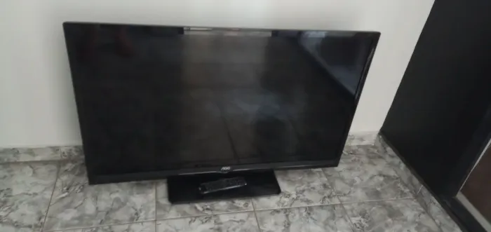 Tv AOC 42 COM DEFEITO