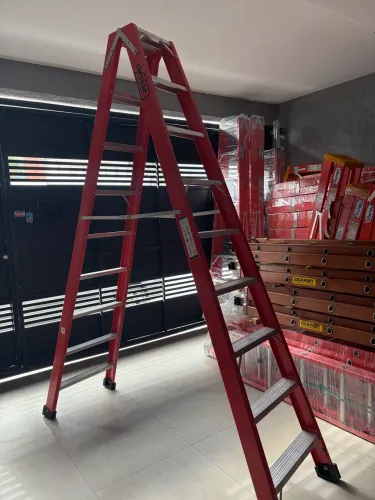 Escada em fibra