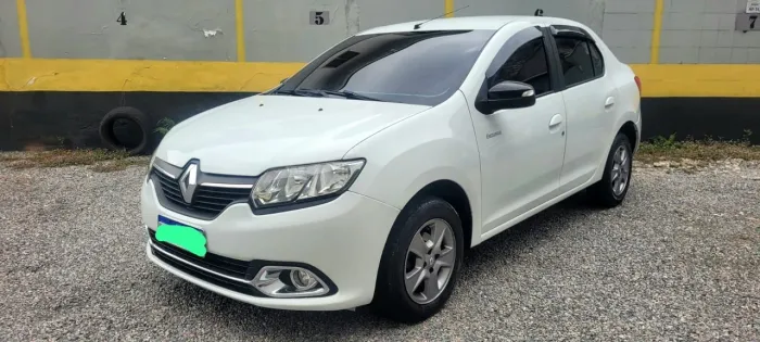 Renault Logan Dynamique Hi-flex 1.6 8V 4P 2015