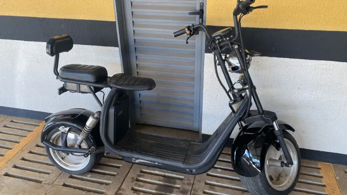 Scooter eletrica X12 com defeito