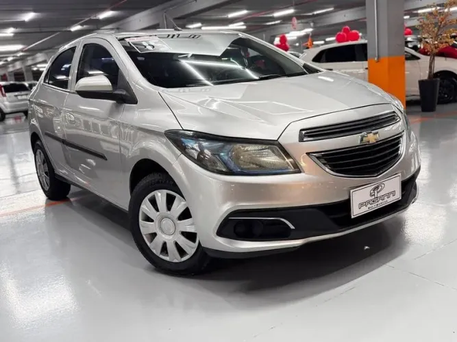 Chevrolet Onix Hatch Effect 1.4 8V Flex Power Mec. 4P 2015