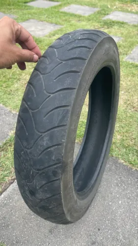 Pneu de moto traseiro 100/90/14