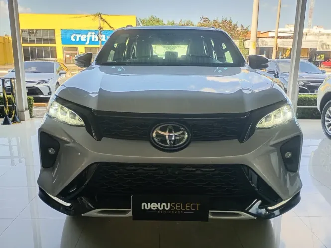 Toyota Hilux SW4 Diamond 2.8 TB 4X4 Die. Aut. 2022