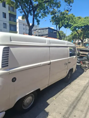 Volkswagen Kombi Furgão 1.4 MI Total Flex 8V 2011