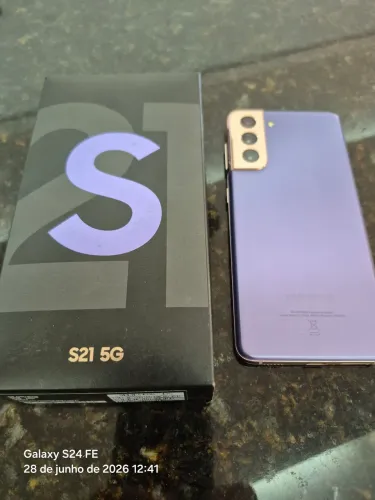 Celular Samsung Galaxy S21 5G - 128 GB - 8 GB COR VIOLETA - aceito troca boombox 
