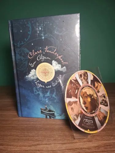 Em Algum Lugar Entre as Estrelas - Clare Vanderpool | Novo, Lacrado e com brinde
