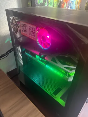 Desktop Gamer AMD Ryzen 7 3800X 4.5Ghz/16GB/1TB Pcie Gen4/RTX 5060Ti/850W/27"IPS FHD 180hz