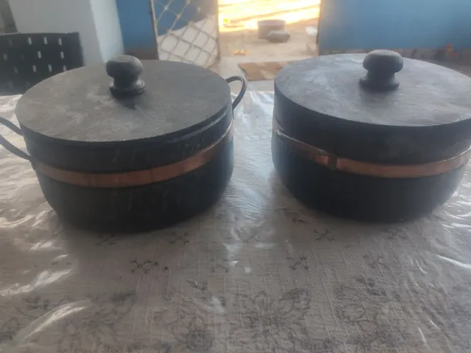 Panelas de Pedra Sabão