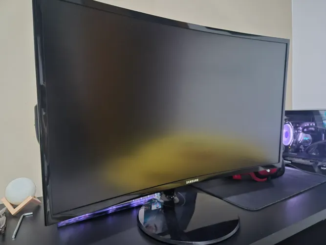 Monitor Samsung Curvo 27 pol Led Full HD 60hz