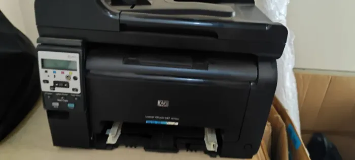 Impressora Laserjet 100 Color MFP M175nw