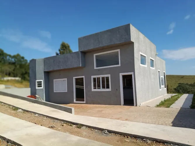 Seu refúgio de paz está aqui! Linda chácara de 1.095m² à venda