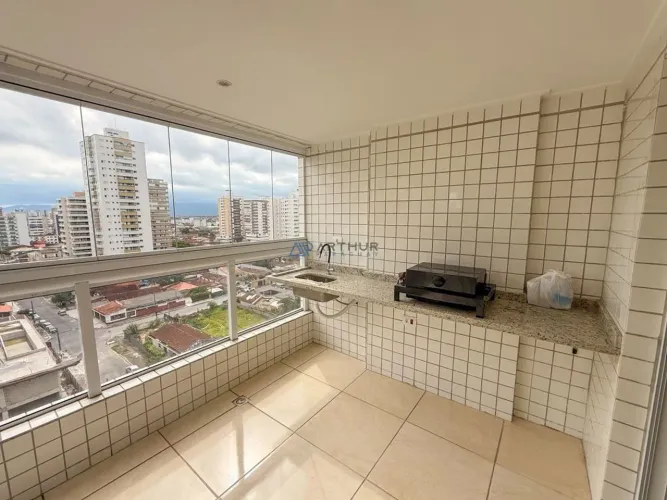 Apartamento à Venda em Praia Grande na Guilhermina com 2 Suítes, 2 vagas e 79m²