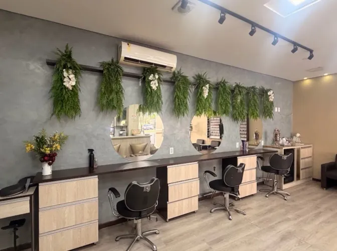 SALÃO DE BELEZA COMPLETO À VENDA EM ÁGUAS CLARAS ? CLIENTELA FORMADA
