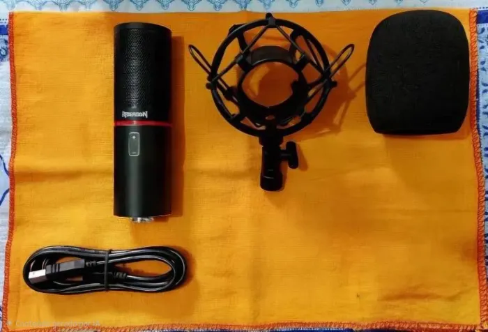 Microfone Redragon GM300