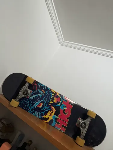 Skate gringo shape high usado uma vez truck independent Hollow