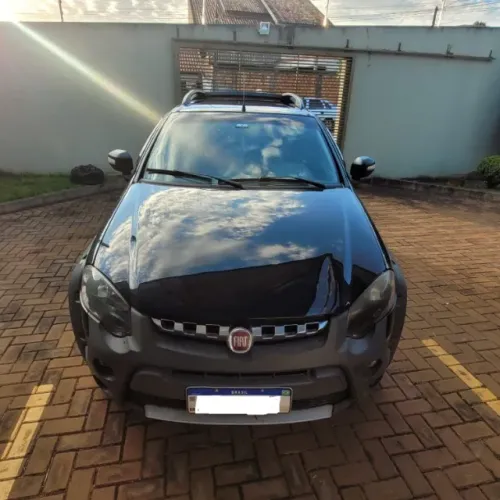 Fiat Strada Adventure1.8/ 1.8 Locker Flex CD 2015