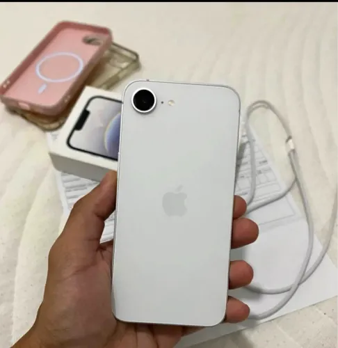 iPhone 16e novo 