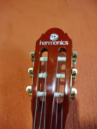 Vendo um violão