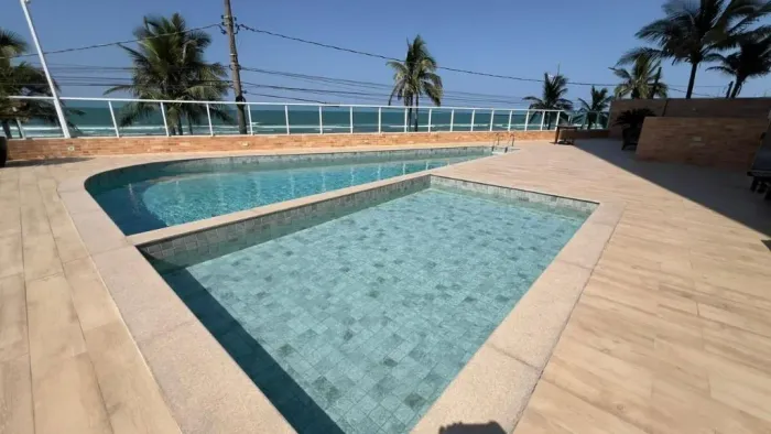 Apartamento em Vila Atlântica Mongaguá | 2 Quartos (1 Suíte) | 71m² | Varanda Lateral | P