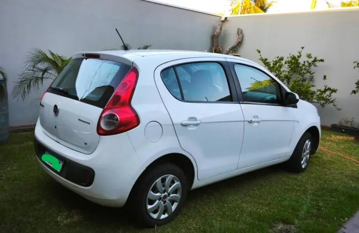 Fiat Palio Attractive 1.0 EVO Fire Flex 8V 5P 2013