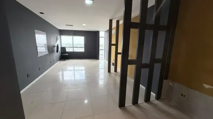 SALA COMERCIAL NO JARACATY EMPRESARIAL