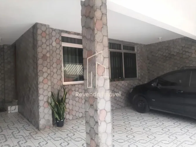 CASA SOBRADO 300M² 4 QUARTOS - 2 SUITES - 5 VAGAS COPA-COZINHA -CHURRASQUEIRA - JANELAS EM