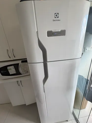 Geladeira Electrolux 310L (Frost Free)
