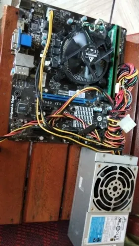 Placa mãe ddr3, 4 GB de memória e processador 3.3
