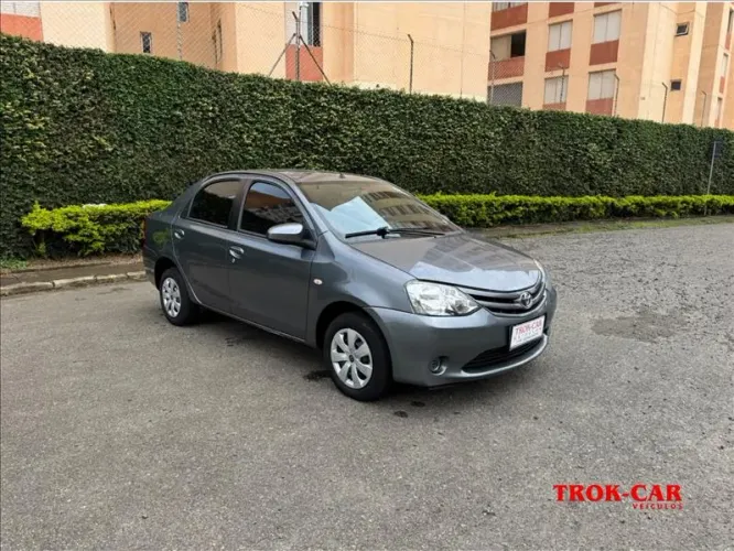 Toyota Etios XS 1.5 Flex 16V 5P Mec. 2016