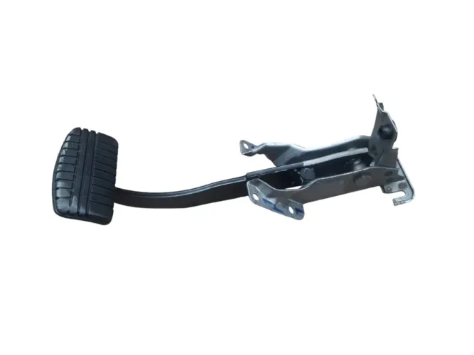 Pedal Mitsubishi Pajero Tr4 2010 2011 2012 2013 2014 2015