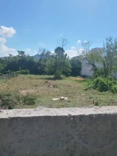 Vende-se terreno no córrego grande, ótima localização!!