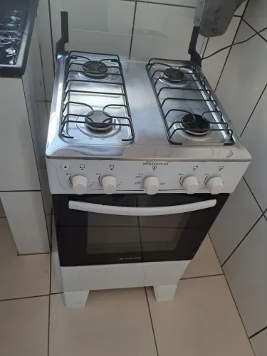 Fogão Mônaco Plus, 4 bocas em perfeitas condições