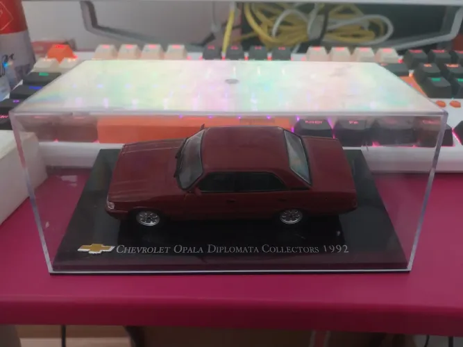 Miniatura Chevrolet opala diplomata 1992