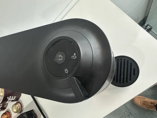 Máquina Nespresso Vertuo + cápsulas