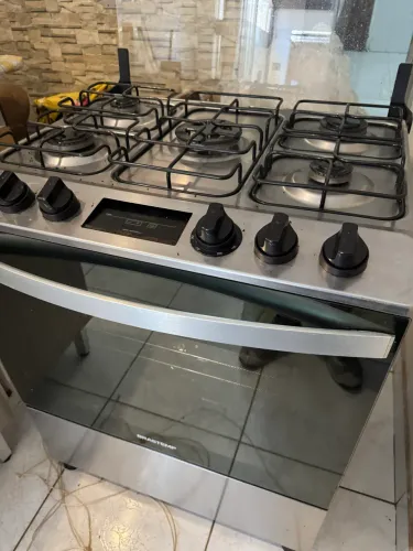 Fogão 5 Bocas Inox com Mesa de Vidro temperado Turbo Chama e Timer - BFS5XAR