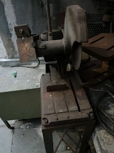 Máquina de Furar profissional e Máquina de Corte