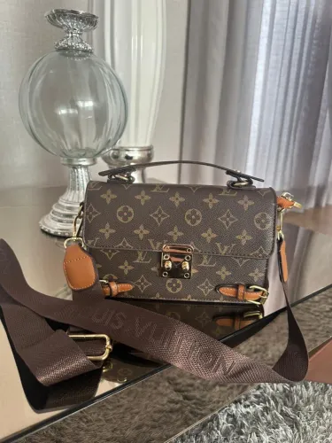 Bolsa Louis Vuitton, modelo Marceau, primeira linha