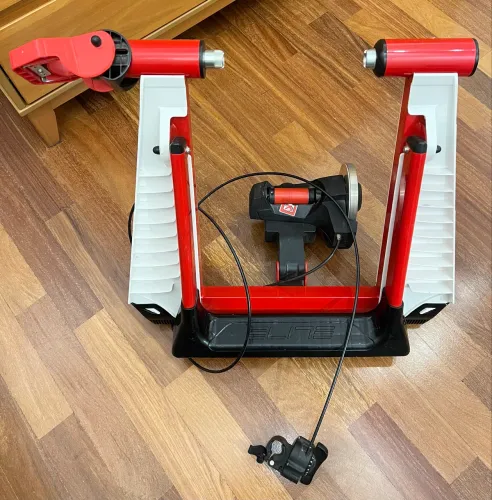 Suporte rolo treino bicicleta