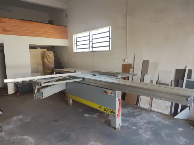 Serra esquadrejadeira INMES FF300