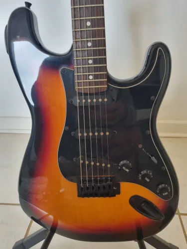 Guitarra Memphis Mg32