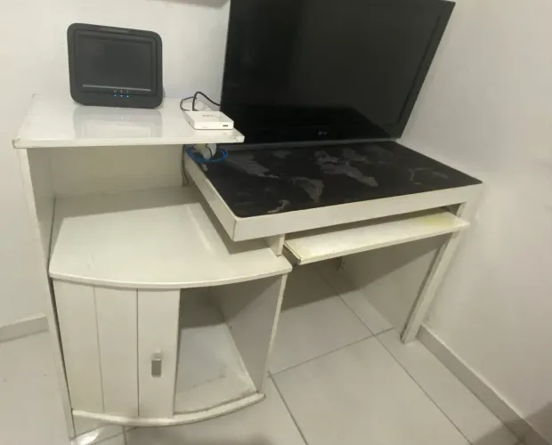 Vendo Escrivaninha