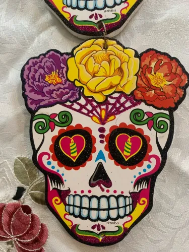 Enfeite Caveiras Mexicanas com Flores - Decoração Colorida