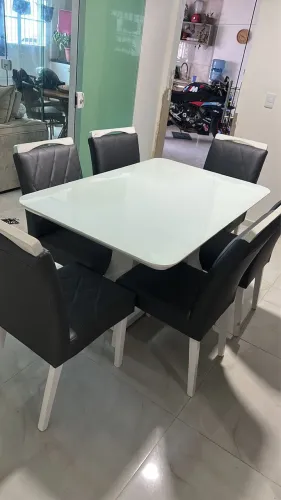 Mesa 6 cadeiras nova