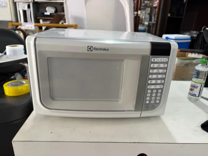 Microondas Electrolux 31L
