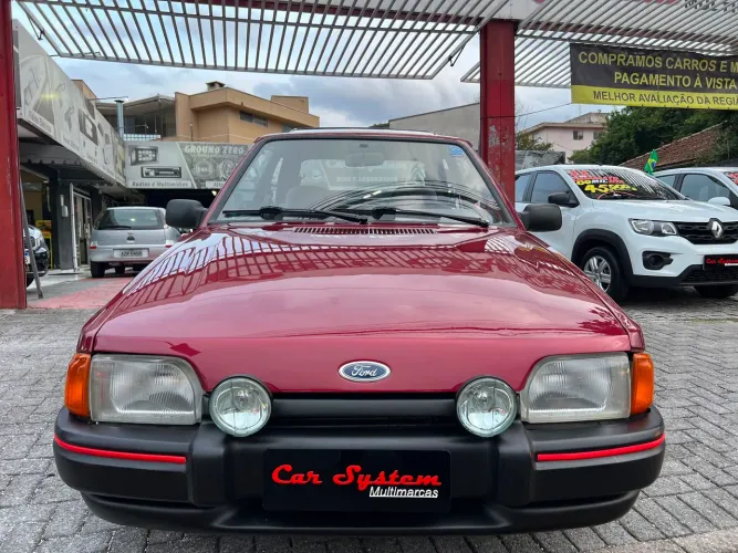 Ford Escort GL 1.6i / 1.6 (álcool) 1988
