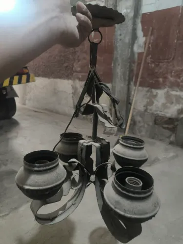 Lustre antigo metal